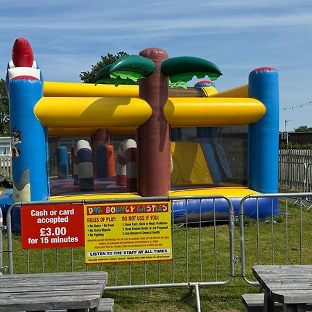 103 Sunbeach South Facing 2 Bed Chalet M And T Chalets Great Yarmouth Buitenkant foto