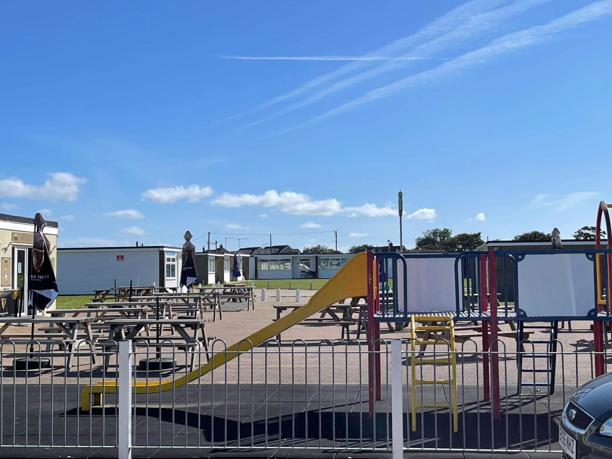 103 Sunbeach South Facing 2 Bed Chalet M And T Chalets Great Yarmouth Buitenkant foto