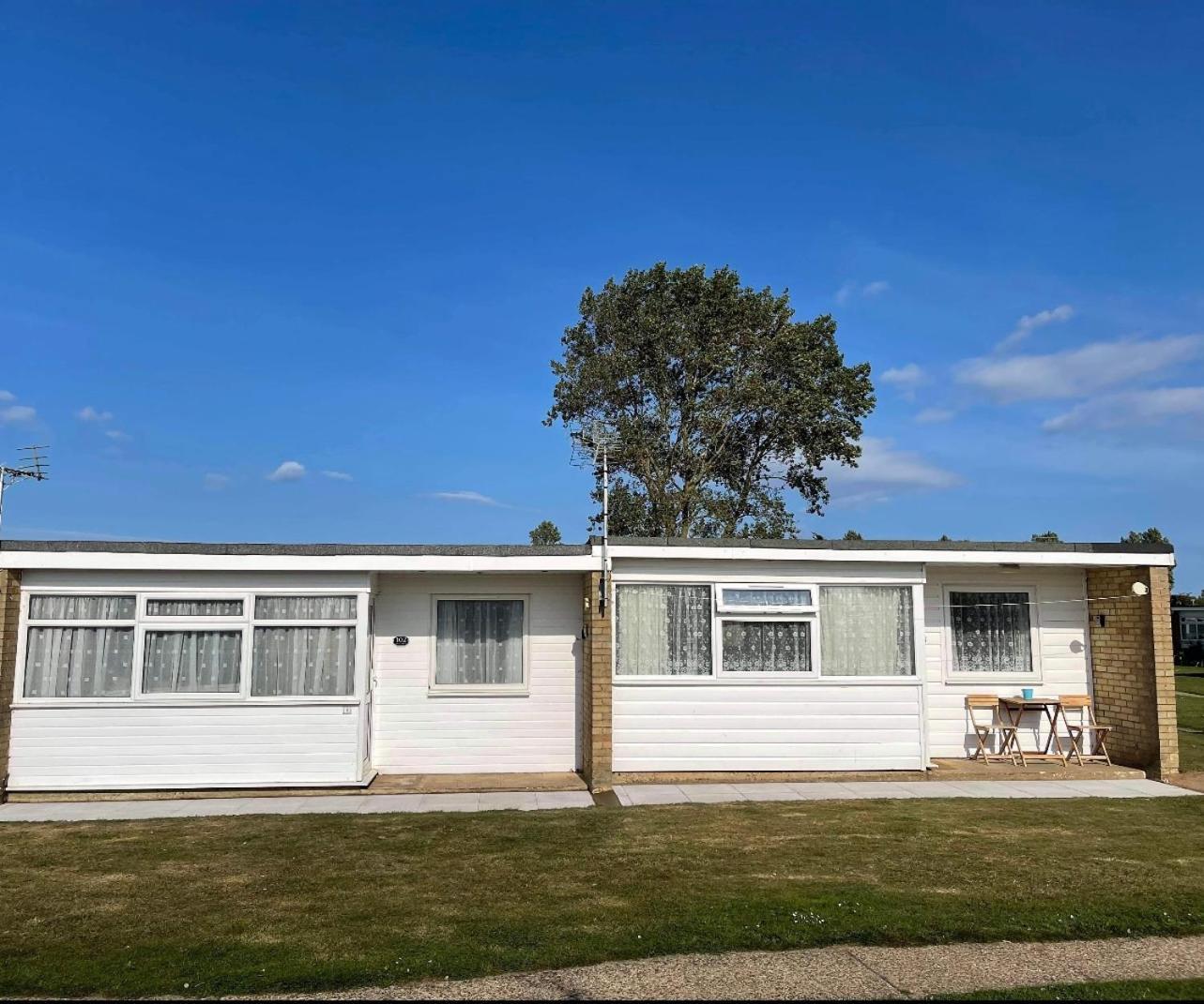 103 Sunbeach South Facing 2 Bed Chalet M And T Chalets Great Yarmouth Buitenkant foto